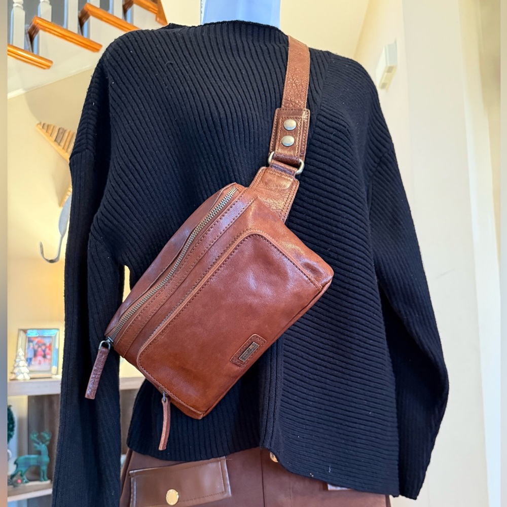Spikes & Sparrow Brown Leather Crossbody Bag